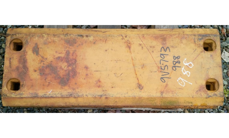 CAT988 BOLT على لوحات الكعب 9V5793
