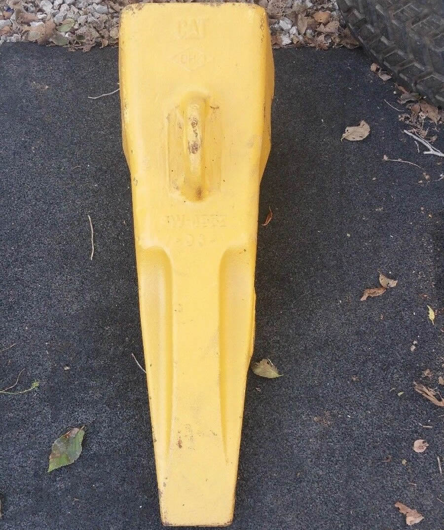 9W4552 RIPPER TIP FITS FITS CATER
